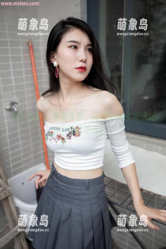 梦丝女神 - 免费分享，花月舞的白裙把我心中的好奇点亮了