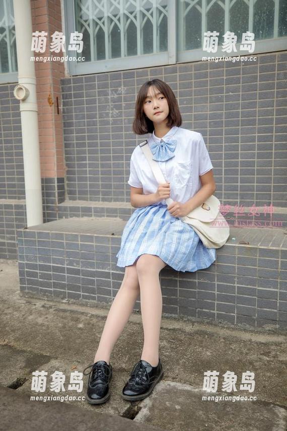 梦丝女神 - 居家图册：莹仙女懒得穿衣服的真实写照