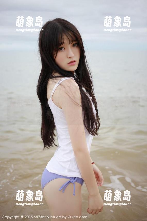 模范学院 - 黄乐然的腿部小秀：你觉得好看，我觉得太长！