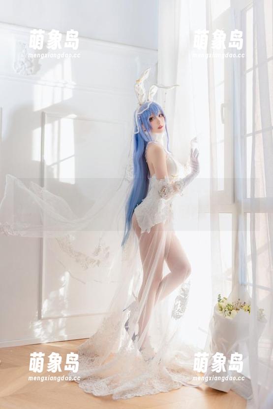 瓦斯塔亚小龙虾的最新作品集——这苗疆女子真让人好奇，照片里藏着什么？
