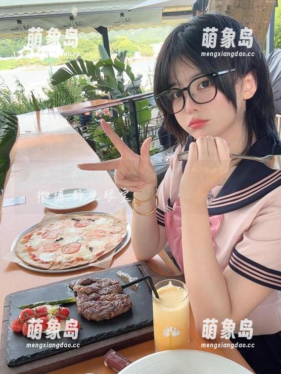 眼酱大魔王w 眼酱大魔王w化身睡衣女王,最新图包不容小觑!