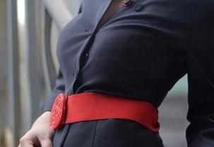 秀人网 – 睡醒后就想翻Zoe柚柚的旅拍图包，为什么每张都透着一点“小心机”，哈哈。