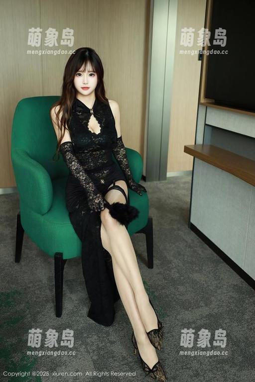 秀人网 - 小猪peggy的女仆系列新图来了，原图的细节简直让人想深入挖掘，但又怕太失礼。