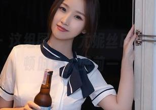 秀人网 – 这组图片，尤妮丝Egg穿的制服，顿时让人眼前一亮。