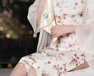 秀人网 – 温妮穿着和服，原图直戳心底的糟糕审美与偶尔的优雅。