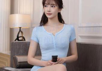秀人网 – 礼服不需光环，艾小青的无圣光图包也能惊艳