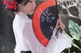 秀人网 – 看西希白兔如何让这些网袜除了“丝”毫不狗血的！
