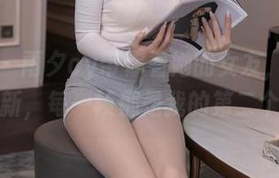 秀人网 – 雨夕cy带你看她的女友，满满的美图更新，每一帧都是我的第二个恋爱！