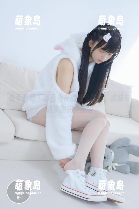 稚乖画册 - 赤西夜夜的修女图集，虔诚与调皮的完美碰撞