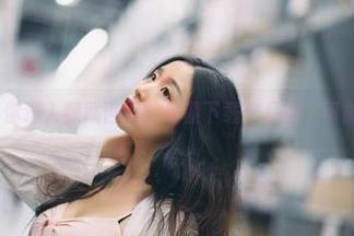 穆零Mu0带你进入朦胧世界，赶紧下载作品吧，可能会迷失哦！