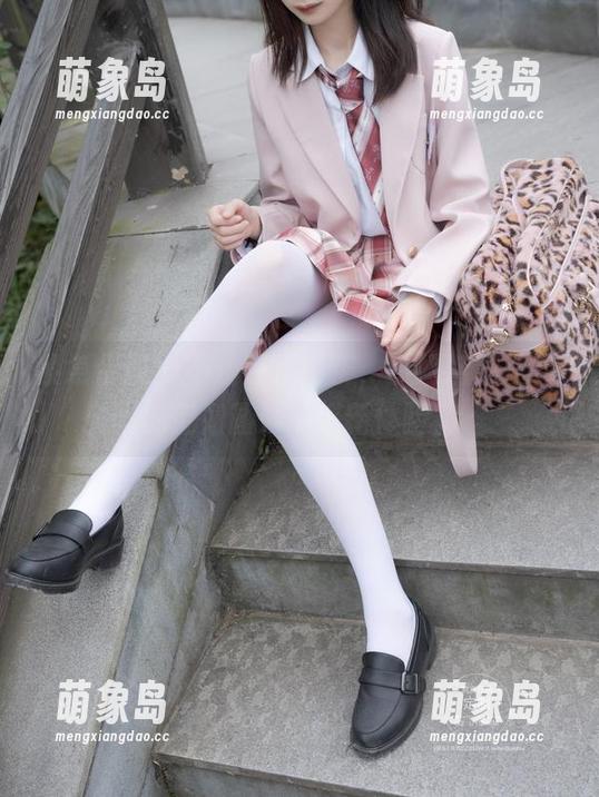 紧急企划 - 不止是一杯茶，小奶糕Milky的空姐图册带来新体验。