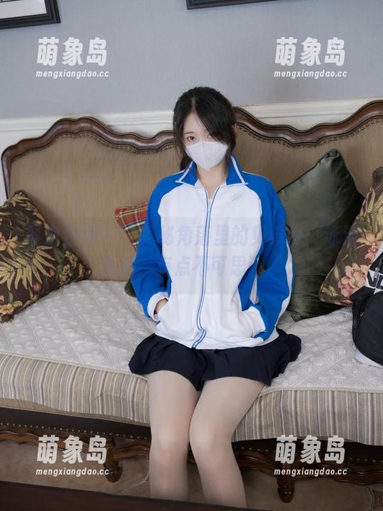 紧急企划 - “隐秘角落里的见希w：泳池私拍，有点不可思议“