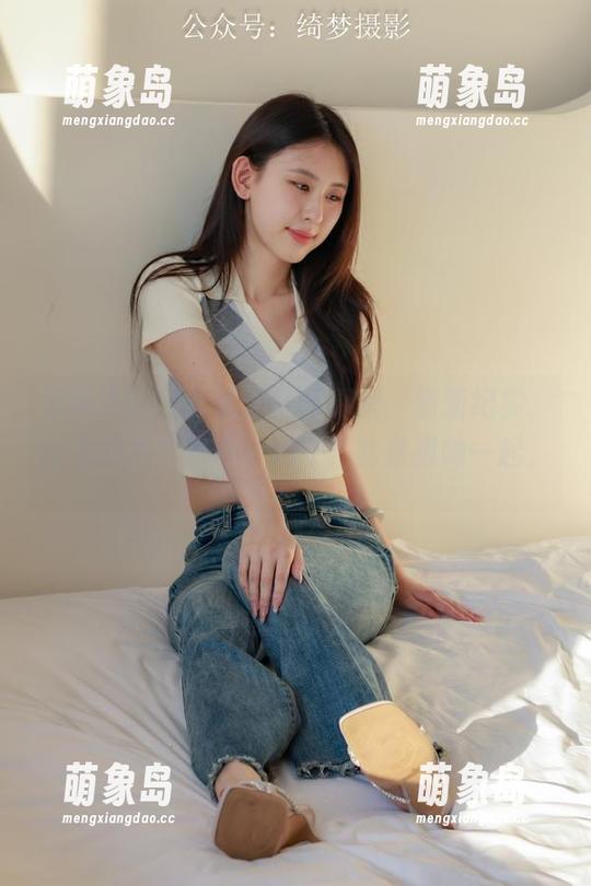 绮梦摄影 - 小艺学妹写真集，最新纪实，让你忍不住想考个试（尤其是跟她一起）。