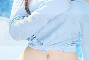 美媛馆 – 又一组最新写真，看看于大小姐在海边到底有多自信！