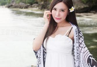 美媛馆 – 王馨瑶yanni教室剧透：网盘里的下载让人停不下来