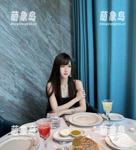 腐团儿Ikaros：这组校园写真和壁纸，你能看懂多少？