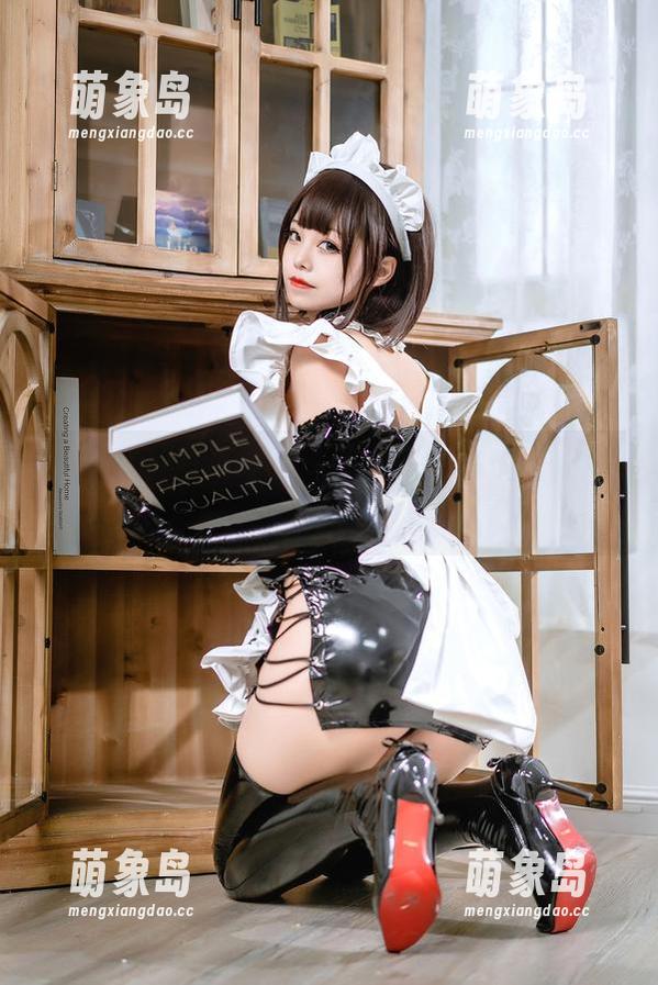 蜜汁猫裘发布透明女仆图集，让我顺不顺眼…