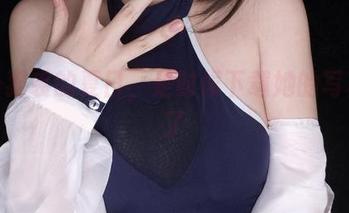 蜜汁猫裘的夏日，是时候下载她的写真集了
