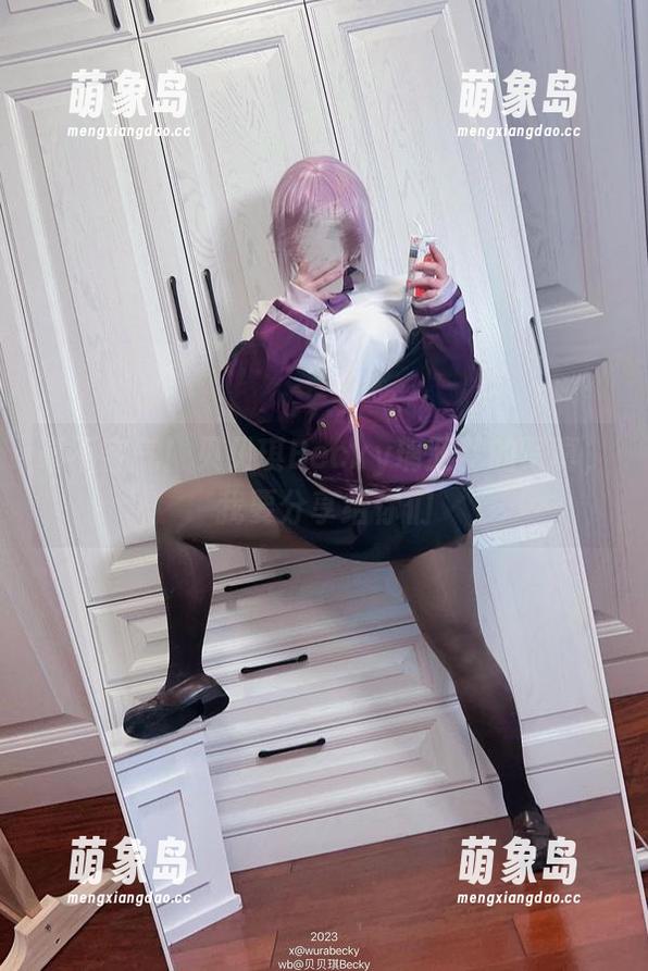 毫不客气！贝贝琪Becky璃亚梦的写真，我要分享给你们