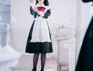 当面饼仙儿穿上血小板lolita，果然连写真都带着点医疗风！