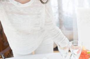 魅妍社 – 白沫的新作有人催吗？巷子里的朋友圈闪现着女仆图。