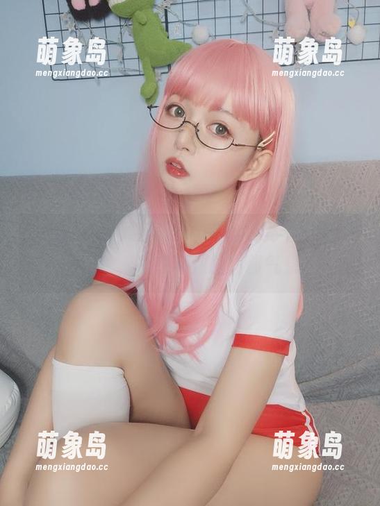 随手一拍，黑猫猫ovo与丝袜写真轻松“下载”，意想不到的馥郁气息。
