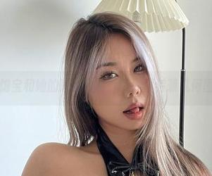 微密圈 – 黑饱宝和她的瑜伽套装：兼职模特兼几何图形爱好者！
